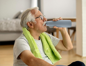 Persisting in Using a Thermos to Drink Hot Water, Safeguarding the Health of Coronary Heart Disease Patients