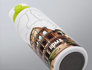 What is the impact of different spraying processes on the surface of thermos cups on the printed pattern effect