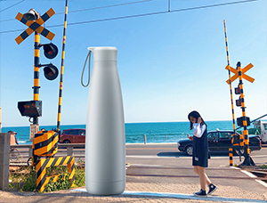How do contemporary college students choose the function, material and capacity of water cups from a global perspective? ---Japanese college students