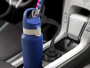 Interpretation of what a car water cup should look like from multiple perspectives? ----Water cup design engineer