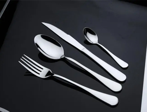 What materials are generally used for the cutlery and fork in the western tableware on the market