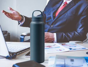 What kind of water bottle do business professionals prefer