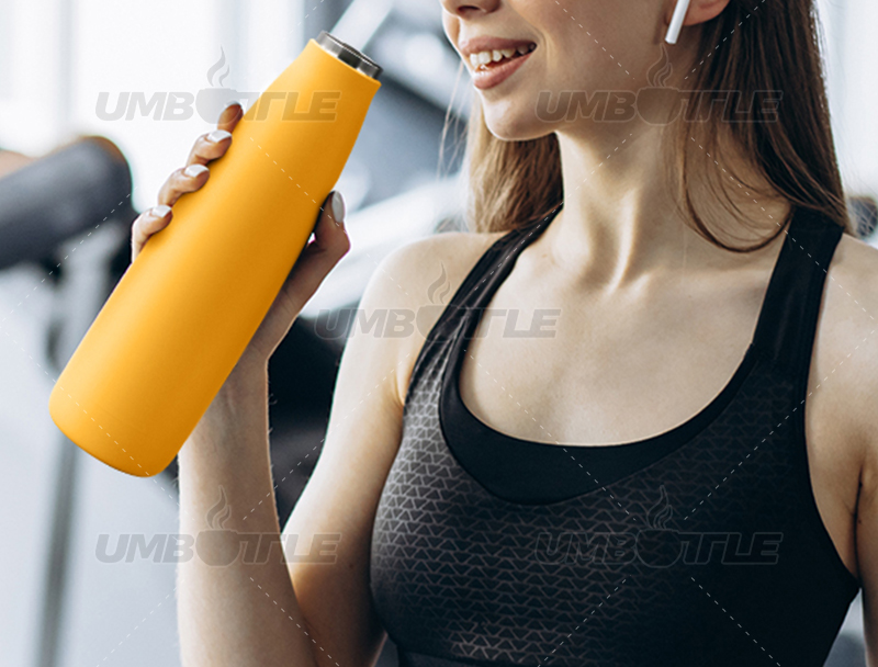 What are the advantages and disadvantages of women‘s dedicated water bottles on the market?