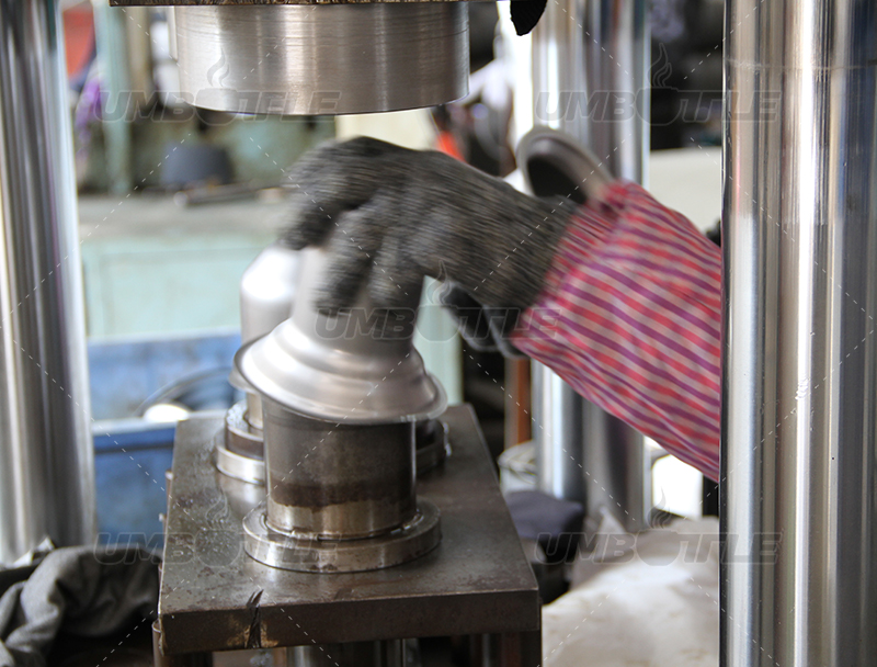 What should be paid attention to in the stretching process of stainless steel thermos cup? (I)