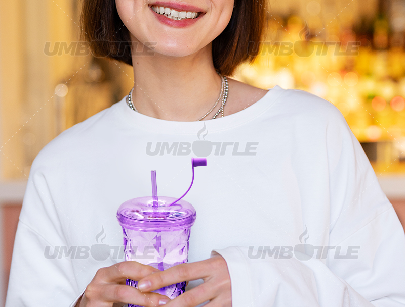 Multiple Perspectives on Why Water Bottles Remain Timeless as Gift Items – Insights from a Female College Student  