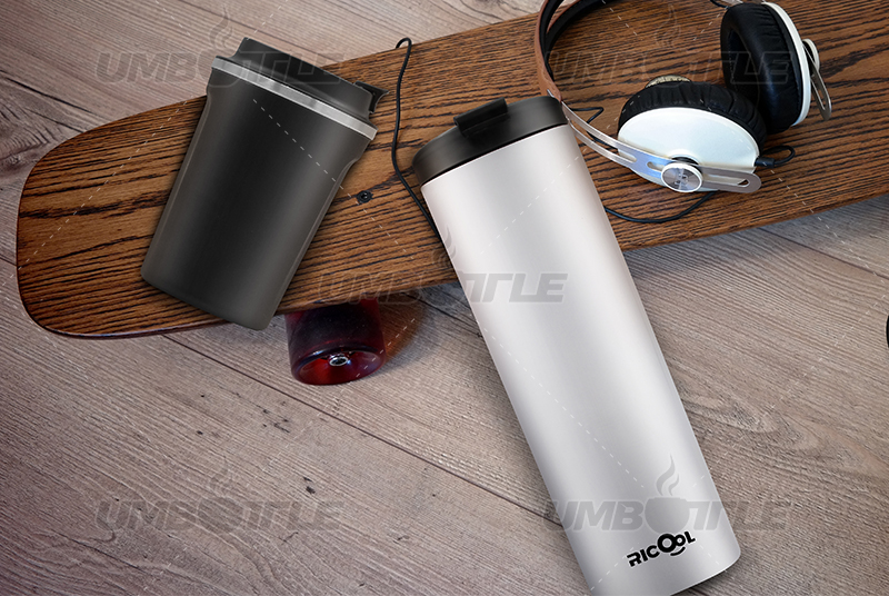 What kind of water cup is the realtravelmug? (one)