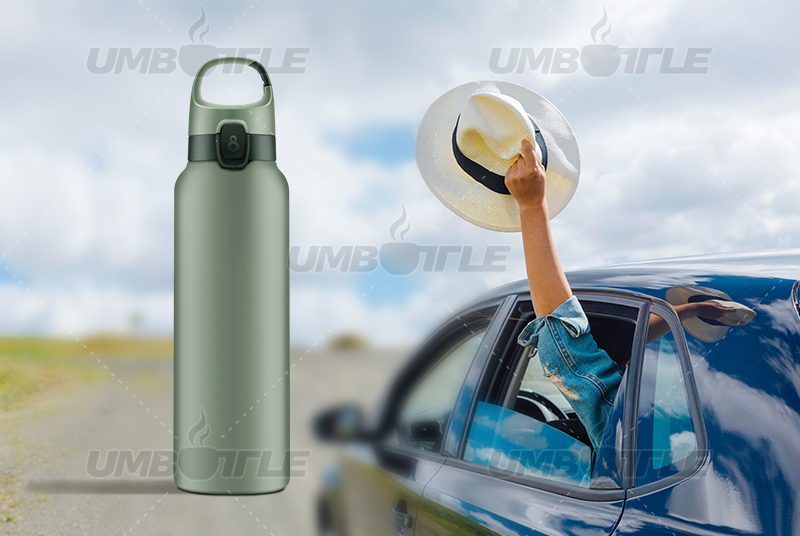 What kind of water bottle is suitable for summer travel?