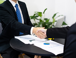 Keeping Promises and Abiding by Rules Is the Cornerstone of Long-Term Stable Cooperation (Part 1) Keeping Promises and Abiding by Rules Is the Cornerstone of Long-Term Stable Cooperation (Part 1)